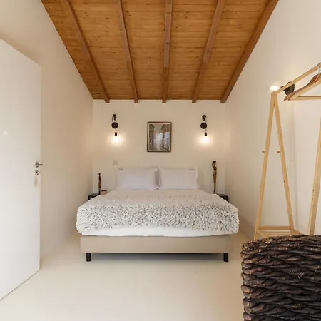 Konukevi Quinta Do Socalco 4*